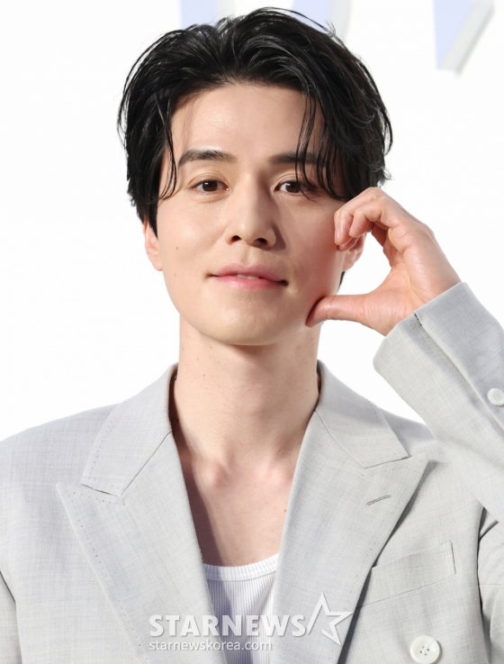 (서울=뉴스1) 권현진 기자 = 배우 이동욱이 26일 서울 성동구 XYZ SEOUL에서 열린 바이레도(BYREDO) 팝업 전시회 'Page Blanche 서울'에 참석하고 있다. 2025.3.26/뉴스1 Copyright (C) 뉴스1. All rights reserved. 무단 전재 및 재배포, AI학습 이용 금지. /사진=(서울=뉴스1) 권현진 기자