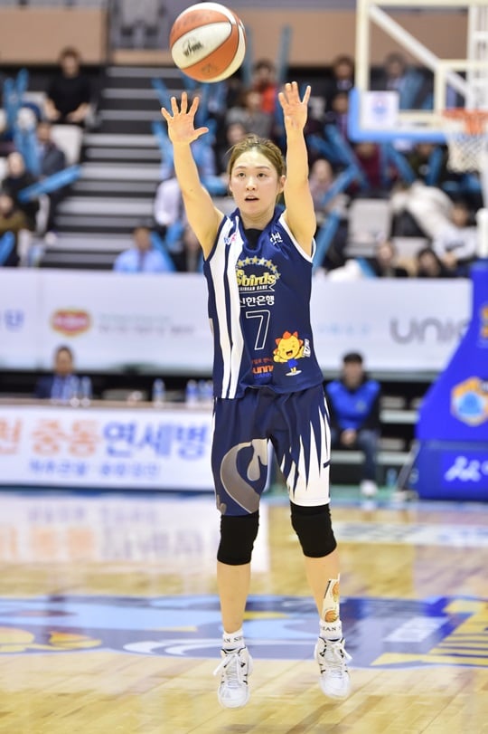 재역전 3점포를 폭발시킨 윤미지. /사진=WKBL 제공