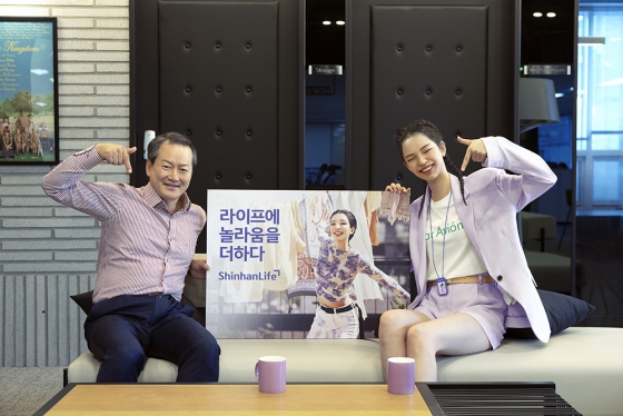 국내 최초 가상 인플루언서 로지, TV 광고 모델 발탁 [공식] | 스타뉴스