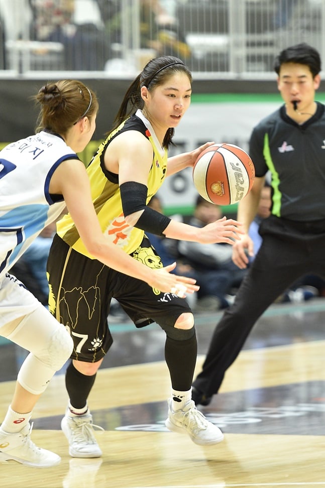 좋은 활약을 선보이며 팀 승리를 이끈 정유진. /사진=WKBL 제공