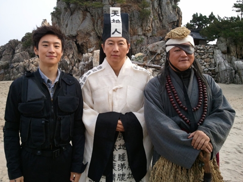 이제훈,김수로,곽도원(왼쪽부터)ⓒ사진=김수로 트위터