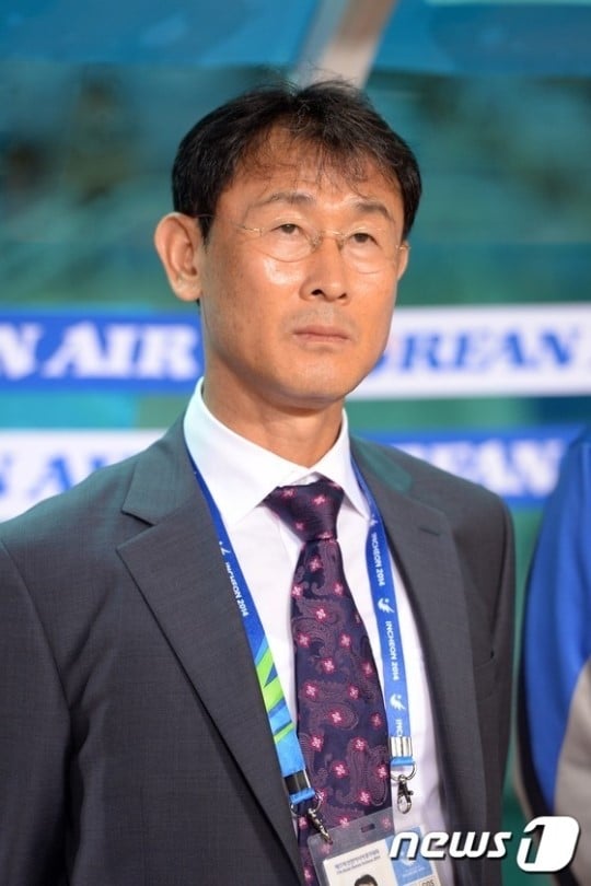 윤덕여 여자 축구대표팀 감독. /사진=News1