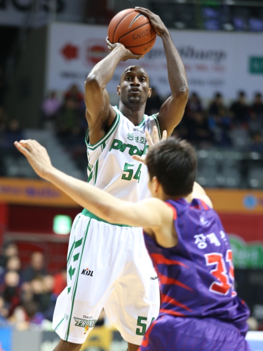앤서니 리차드슨이 원주 동부의 승리를 이끌었다. / 사진=KBL 제공