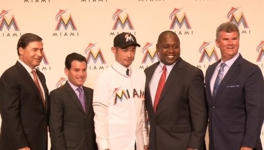 마이애미 말린스에 공식 입단한 이치로. /사진=MLB.com 캡쳐