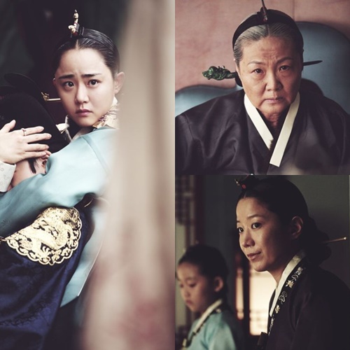 왼쪽부터 혜경궁 역할의 문근영, 인원왕후 역할의 김해숙, 영빈 역할의 전혜진/사진출처=사도 스틸