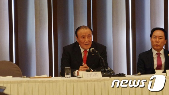 서병문 신임 대한배구협회장이 기자간담회를 갖고 있다 /사진= 뉴스1