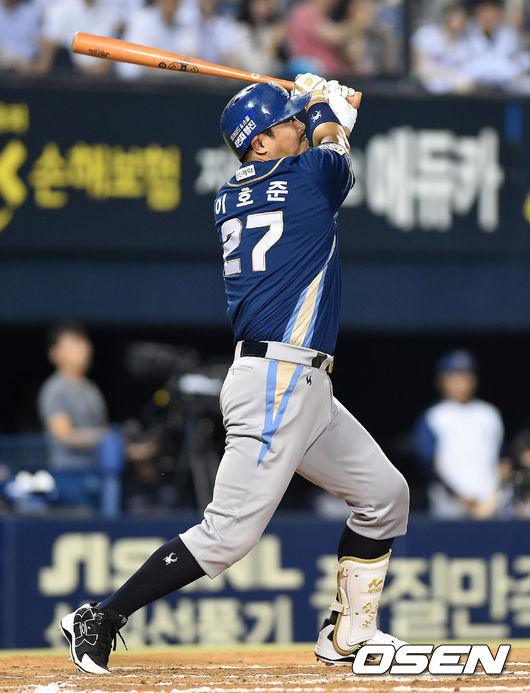 이호준.