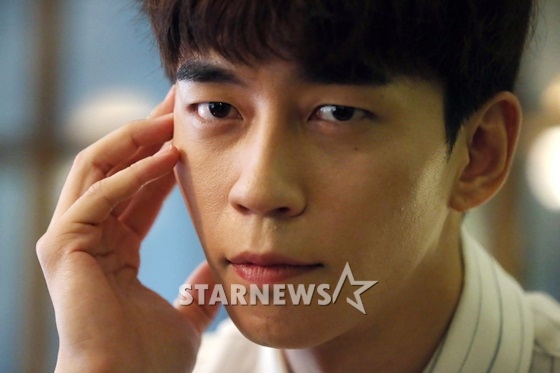 배우 신성록/사진=이기범 기자