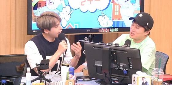 손동운(좌)과 차태현 / 사진=SBS 보이는 라디오.