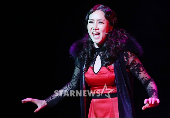 뮤지컬배우 이혜경의 남편인 성악가 오정욱이 지난 9일 암투병 중 별세했다. / 사진=스타뉴스