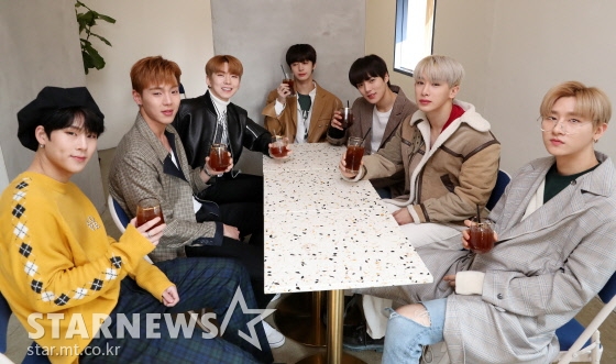 (왼쪽부터) 아이돌그룹 몬스타엑스 멤버 주헌 셔누 기현 형원 민혁 원호 아이엠 /사진=김휘선 기자
