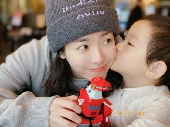 /사진=배우 한지민 SNS.
