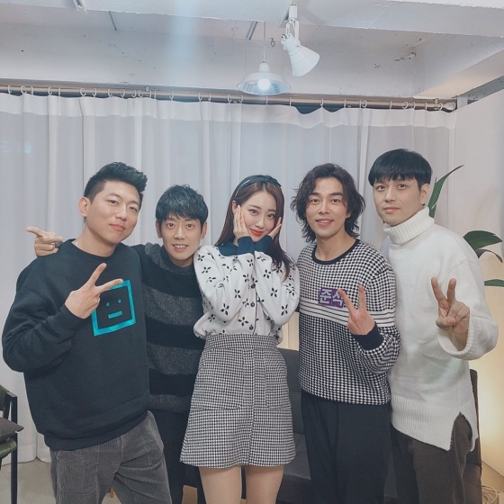 /사진=경리 인스타그램 (이동윤 김형준 경리 박준석 김영민)