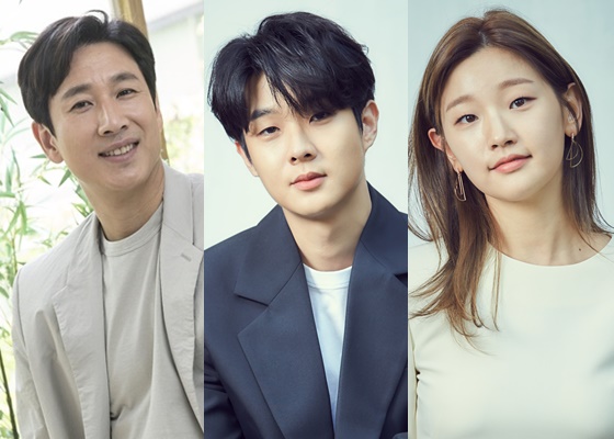 배우 이선균, 최우식, 박소담(왼쪽부터) /사진제공=CJ엔터테인먼트