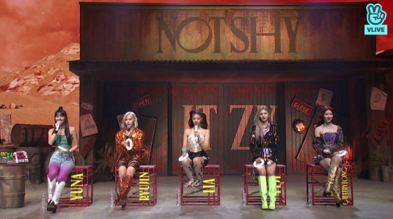 /사진=ITZY '낫 샤이' 라이브 프리미어 영상 화면