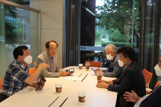 축산경마비대위 대책회의 장면
