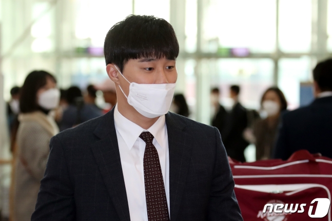 지난 1월 스프링캠프를 떠나기 위해 인천국제공항 출국장으로 들어서고 있는 김하성. /사진=뉴스1