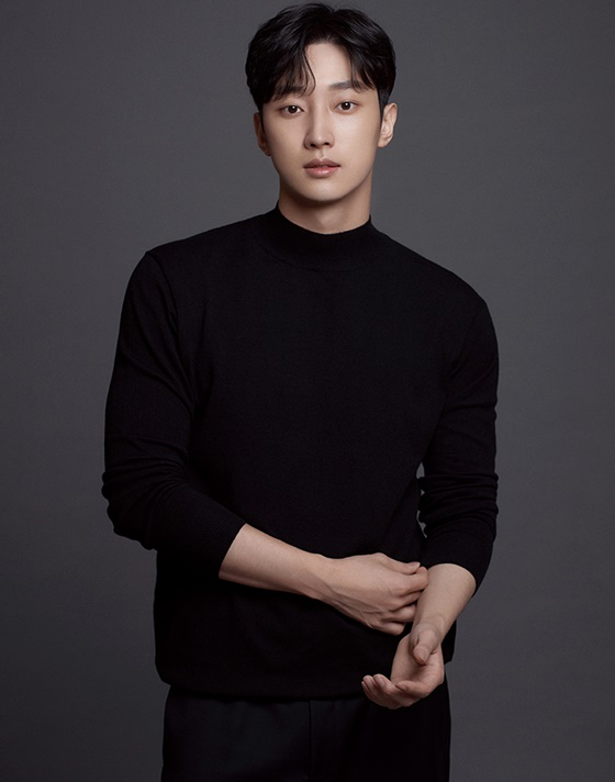 진영 /사진제공=비비엔터테인먼트
