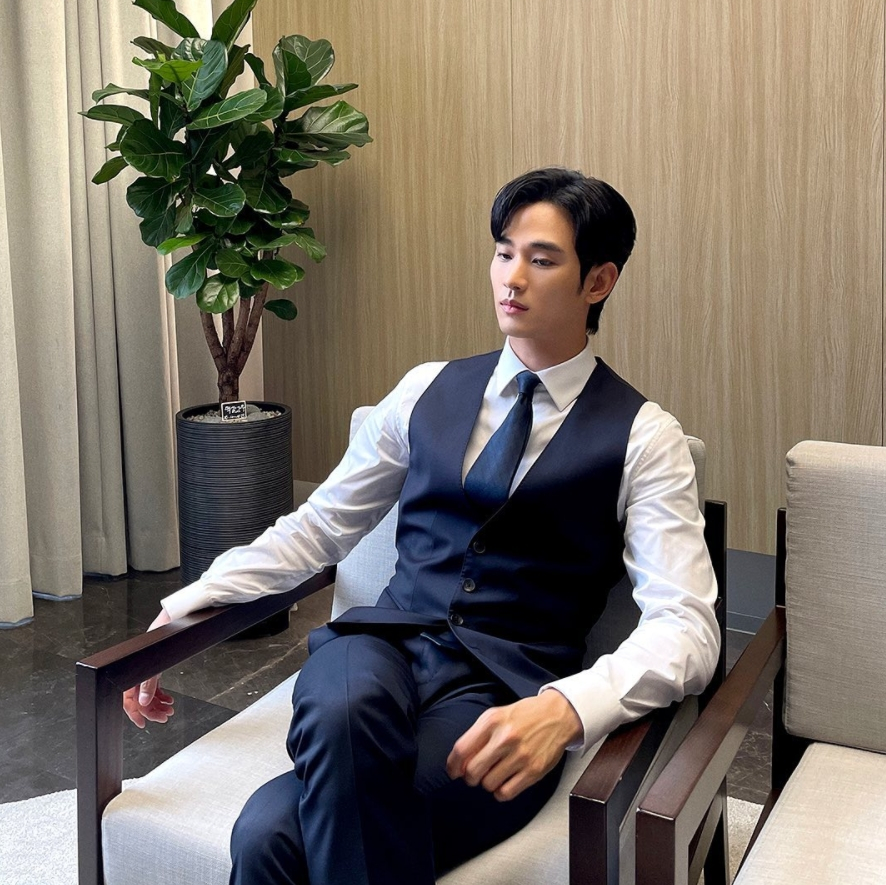 /사진=김수현 인스타그램