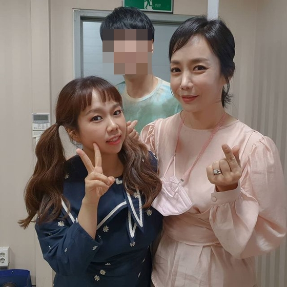 개그우먼 홍현희(사진 맨 왼쪽), 배우 정정아/사진=정정아 인스타그램