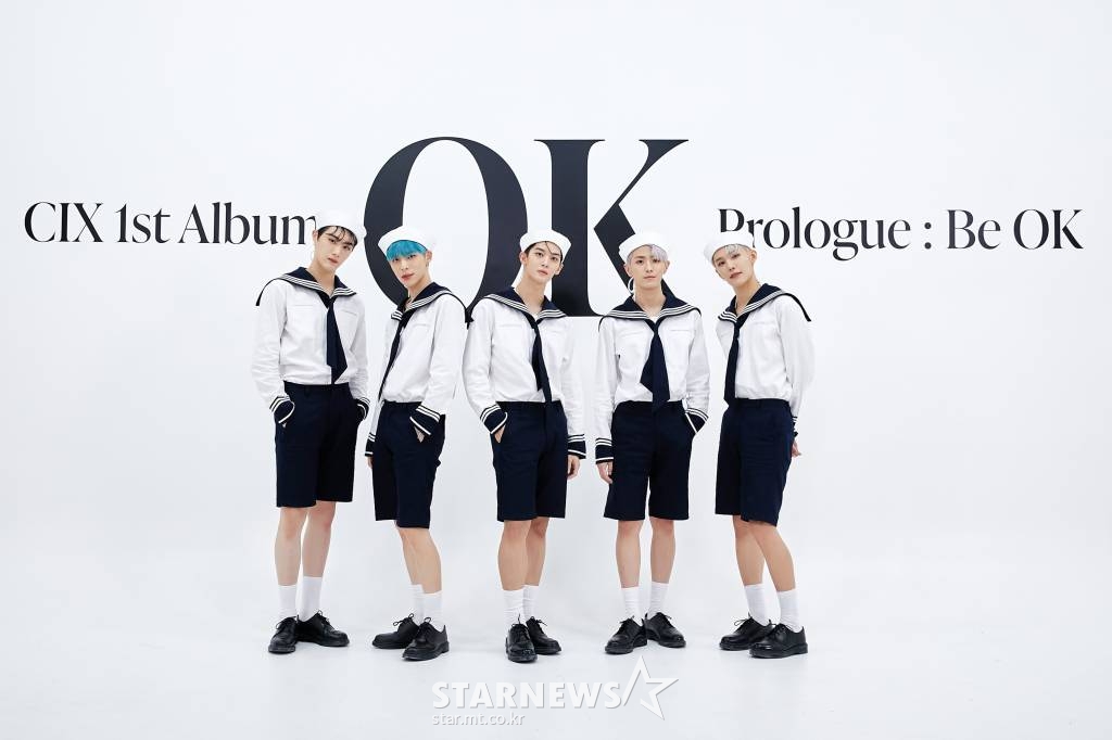 그룹 CIX(씨아이엑스)가 17일 오후 온라인 생중계로 진행된 정규 1집 ''OK' Prologue : Be OK' 발매 기념 쇼케이스에 앞서 포즈를 취하고 있다. ''OK' Prologue : Be OK'는 CIX가 데뷔 2년 만에 새로운 'OK' 시리즈를 시작하는 앨범으로, '청춘'과 '죄', '구원'에 관한 전반적인 내용을 다룬다. /사진제공=C9엔터테인먼트 2021.08.17 /사진=이동훈 기자 photoguy@