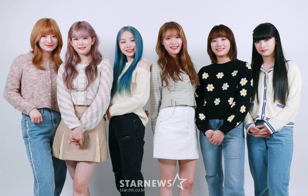 데뷔를 앞둔 미스틱스토리의 첫 걸그룹 빌리(Billlie)가 본지와의 인터뷰를 위해 포즈를 취하고 있다. /사진=이동훈 기자 photoguy@