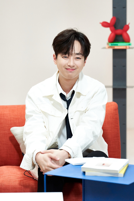 MBC '오히려 좋아'에 MC로 확정된 이찬원./사진=MBC