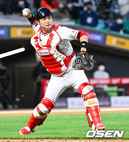 SSG 포수 김민식.