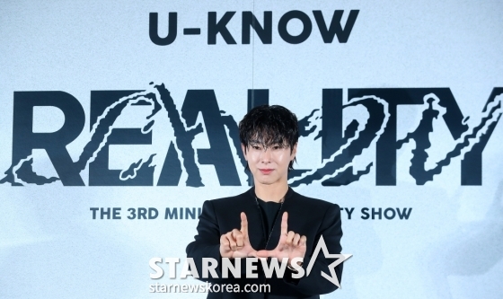 동방신기 유노윤호가 7일 오후 서울 강남구 삼성동 코엑스 메가박스에서 진행된 세 번째 미니앨범 'Reality Show' 발매 기념 기자간담회에 참석해 포즈를 취하고 있다. /사진=김창현 기자