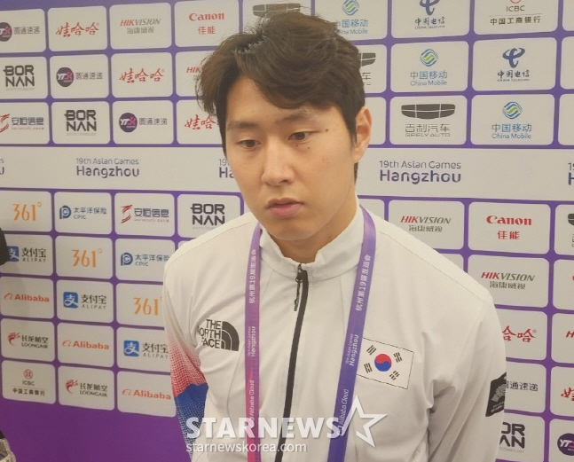 7일 우승 확정 후 믹스트존에서 인터뷰를 하는 이강인. /사진=안호근 기자