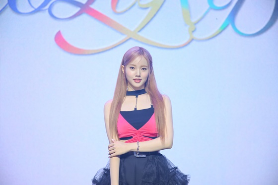 위클리 이수진/사진=IST엔터테인먼트