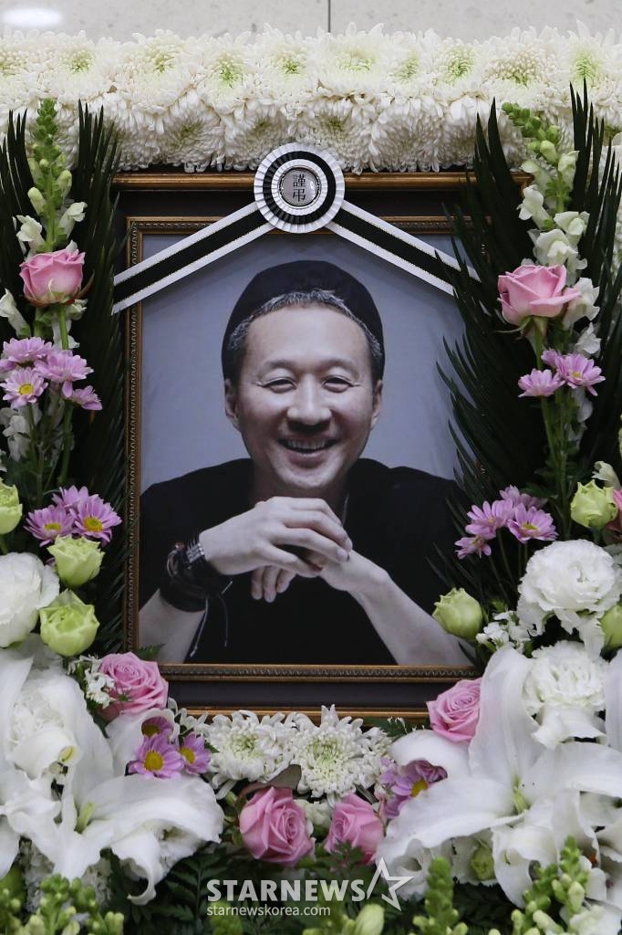 28일 서울 송파구 서울아산병원 장례식장에 암 투병 중 세상을 떠난 밴드 봄여름가을겨울 故 전태관의 빈소가 마련돼 있다.<사진공동취재단> /사진=사진부 기자 photo@