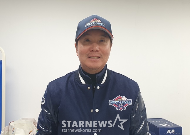 류지현 KBS N 스포츠 해설위원이 4일 부산 기장군 기장-KBO 야구센터 리틀야구장에서 스타뉴스와 인터뷰를 하고 있다. /사진=양정웅 기자