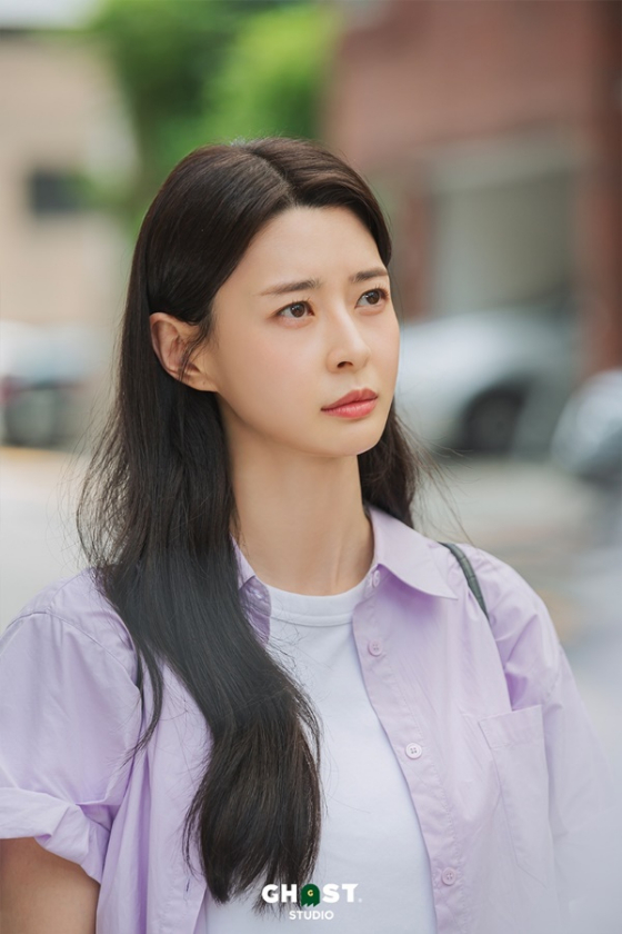 권나라/사진=고스트 스튜디오