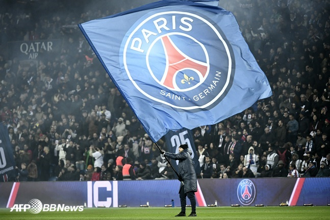 PSG 구단기. /AFPBBNews=뉴스1