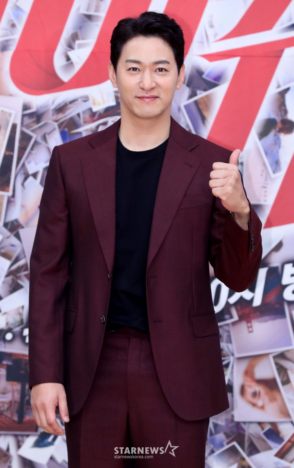탤런트 주진모가 6일 오후 서울 목동SBS 사옥에서 열린 드라마 '빅이슈' 제작발표회에서 포즈를 취하고 있다.