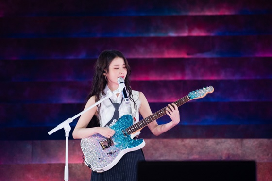 /사진='아이유 콘서트 : 더 위닝'