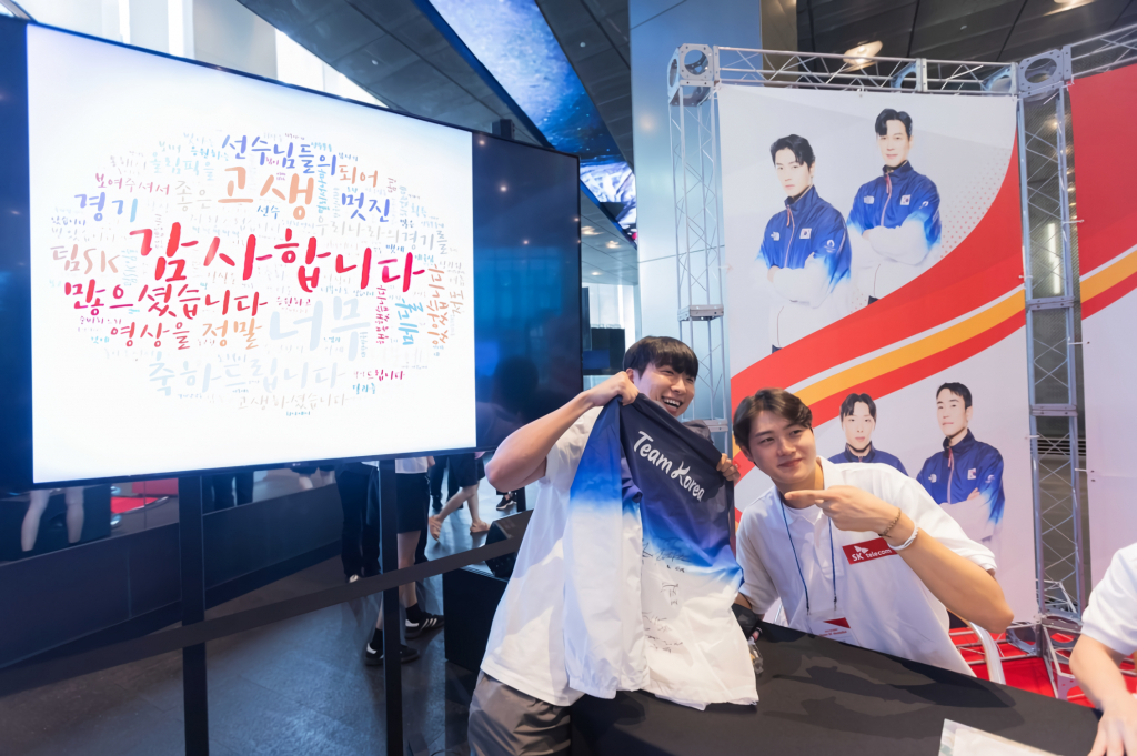 펜싱 국가대표 오상욱(오른쪽). /사진=SK 텔레콤 제공