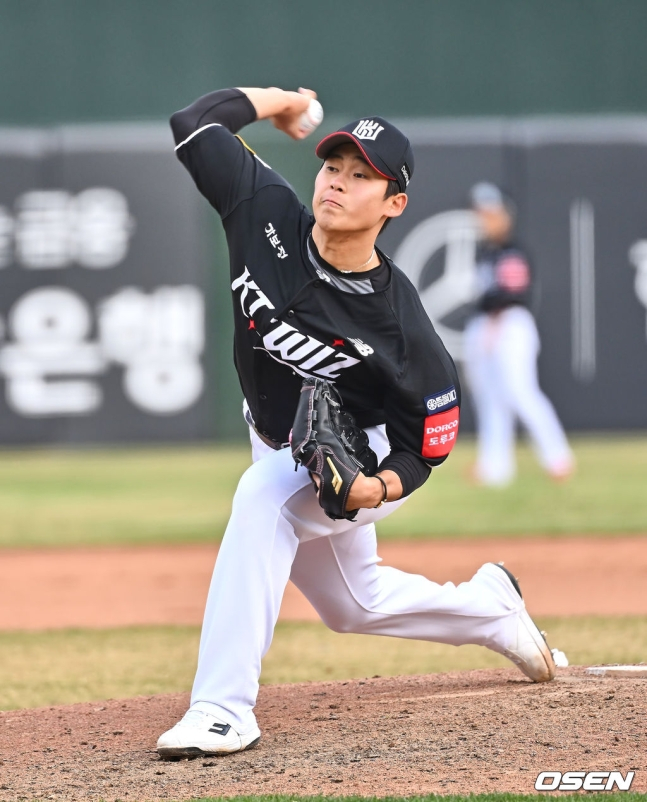 박영현.