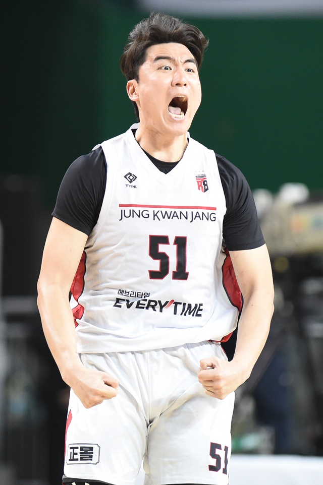 포효하는 한승희. /사진=KBL 제공