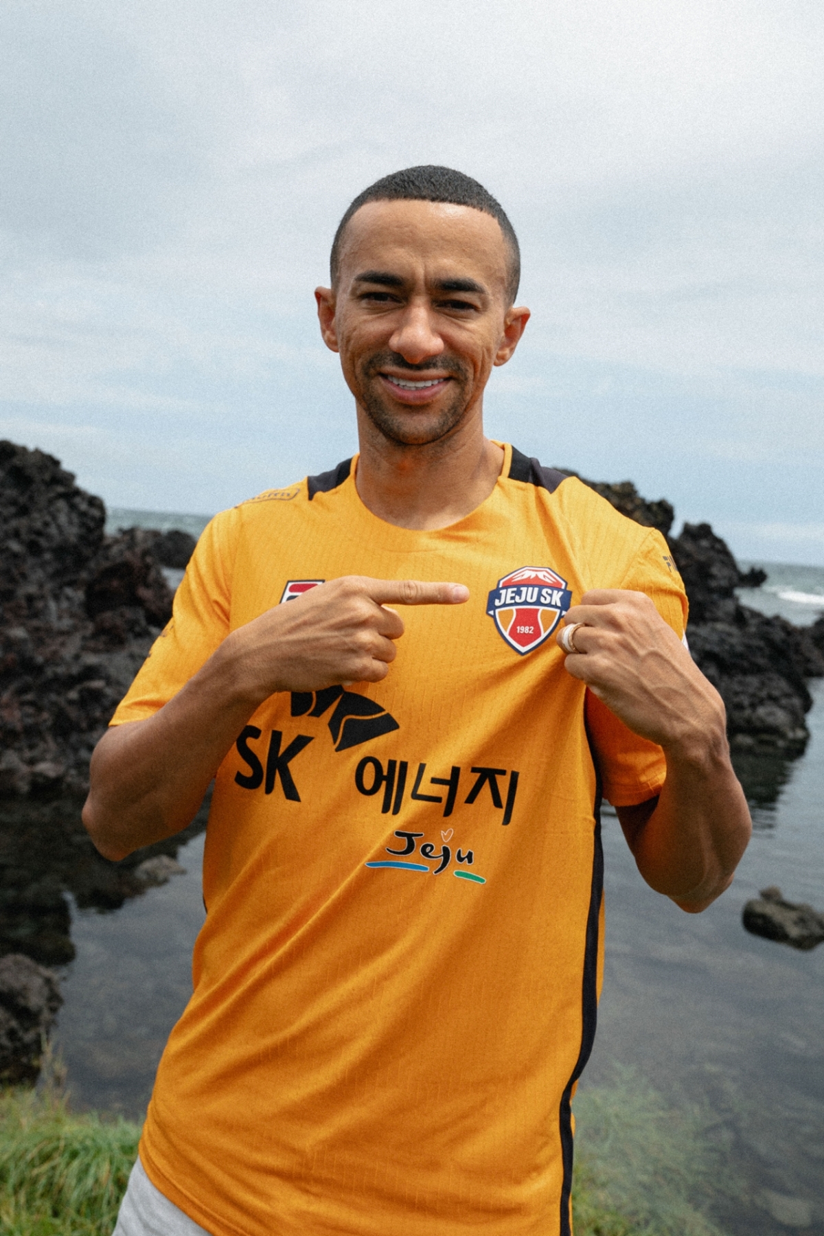 제주 SK에 입단한 티아고. /사진=한국프로축구연맹 제공