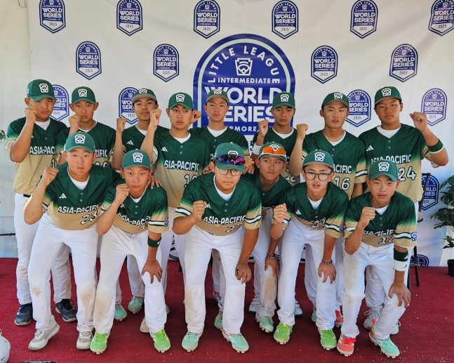 대한민국 13세 이하(U-13) 인터미디어트 대표팀 단체사진. /사진=한국리틀야구연맹 제공