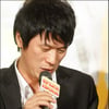 [★포토]김뢰하, '전화 좀 받고 할게요!'