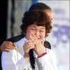 [★포토]故 김동희 코치를 기리며 우는 윤진희