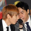 [★포토]이특, '사장님과 속닥속닥'