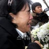 [★포토]오열하는 故 최진영 모친