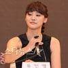 [★포토]유인영, '마이크 선이 너무 짧네~'