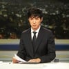 데니안, 앵커 변신 "날카로운 눈매"