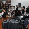 [★포토]리처드 기어 기자회견에 쏠린 취재진 열기