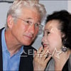 [★포토]리처드 기어-윤정희, 귀엣말로 무슨 얘기?